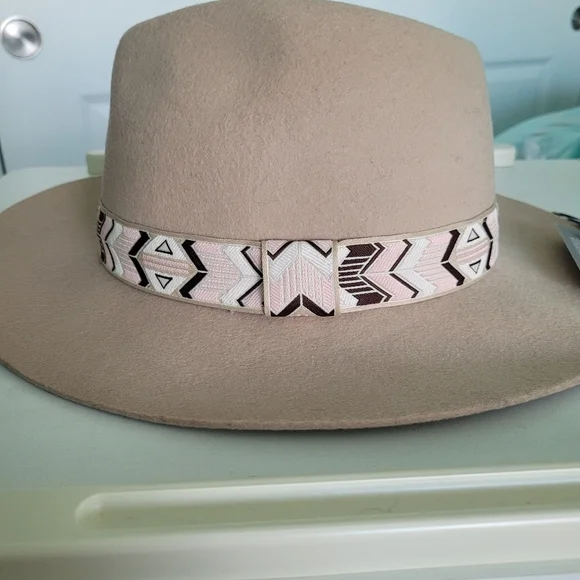 Cream Fedora - Picture 5 of 10